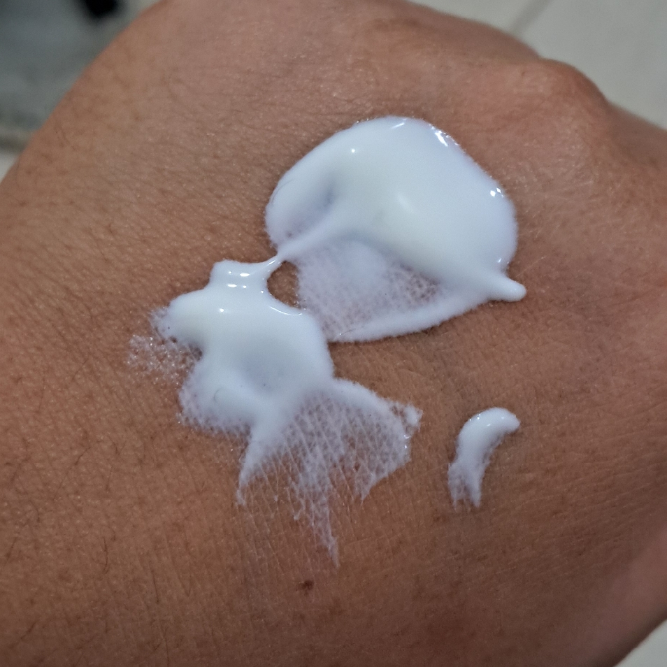 Perfect Shield Sunscreen SPF 40 PA++++ imgfdn-a4077518-0301-4c9a-9c58-9982ef9e0964