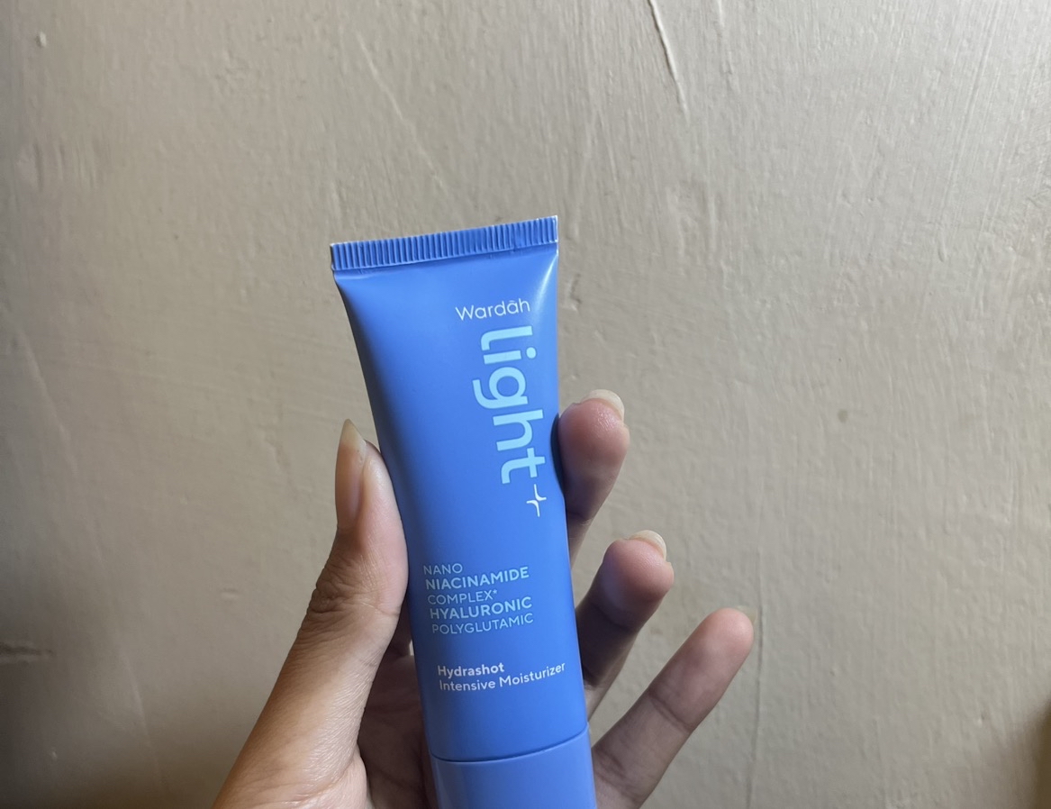 Light+ Low pH Nano Niacinamide Hyaluronic Zinc Whip Facial Foam imgfdn-183a277b-62fc-4375-8422-d2f2570480b7