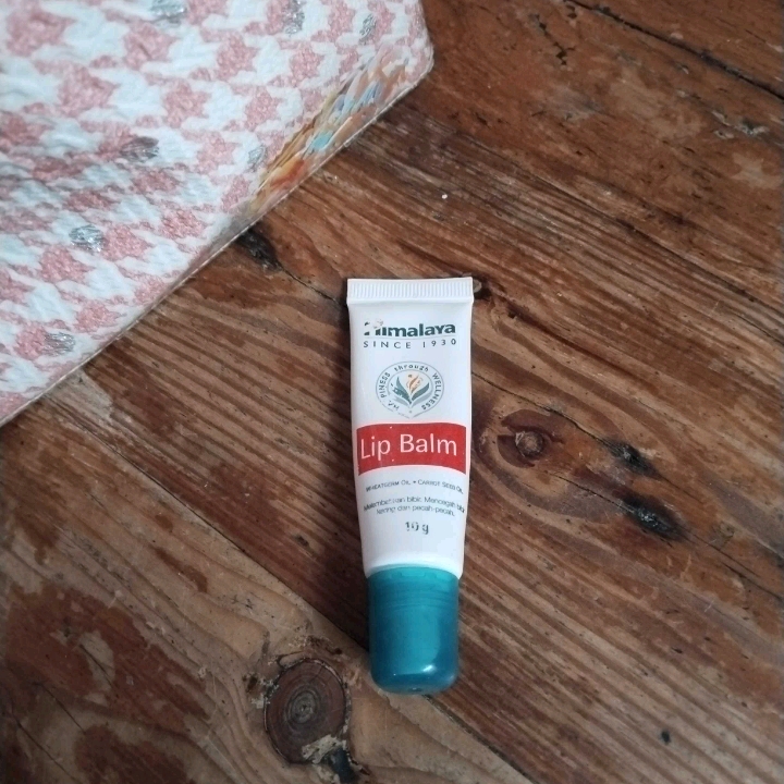 Lip Balm imgfdn-a2987763-c273-4dca-abea-bcea78978df8