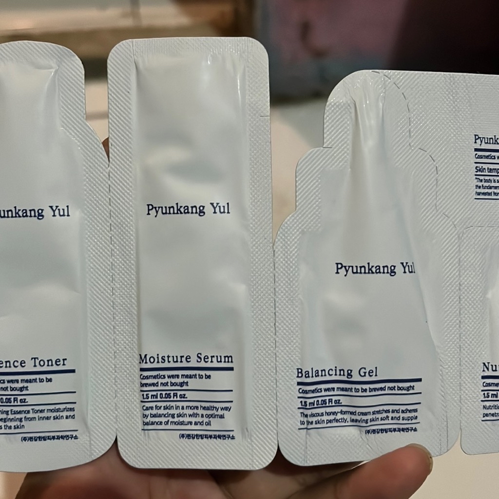 Calming Moisture Serum imgfdn-8c9f6e09-0794-42f7-9114-83725be66404