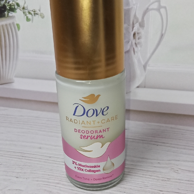 Radiant+Care Deodorant Serum Roll On  - 3% Niacinamide + 10x Collagen imgfdn-81552346-647a-485b-8ce0-84385b106005