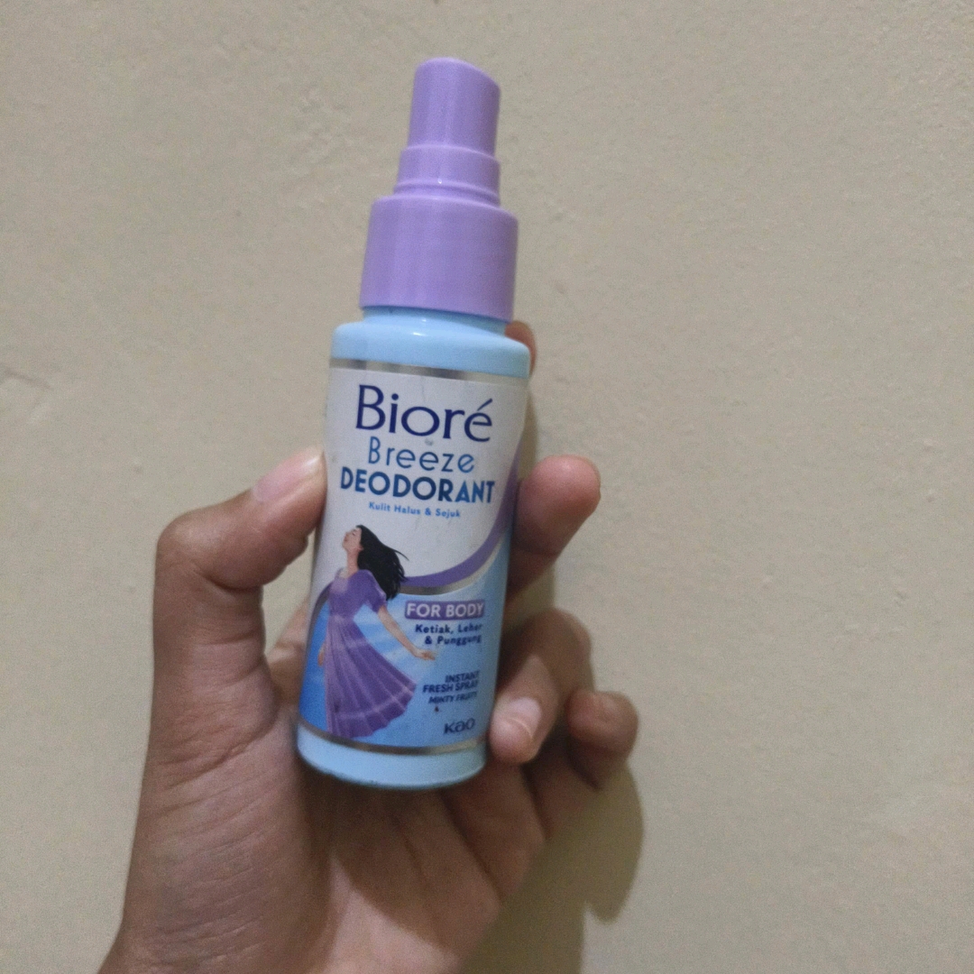 Breeze Deodorant Spray - Minty Fruity imgfdn-7b2d248a-1d3c-4b5d-a8bd-0988885037ae