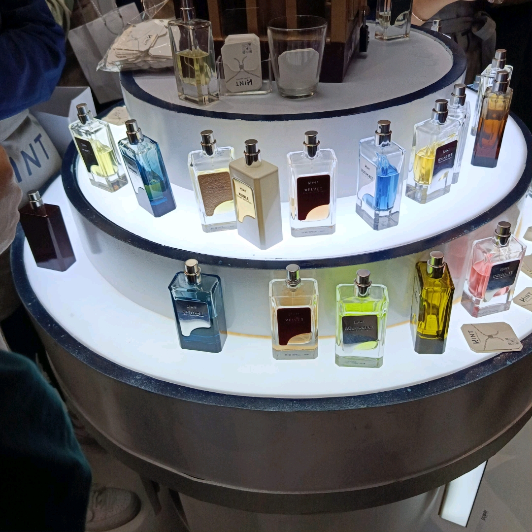 Fatale Extrait de Parfum imgfdn-94a4ea8d-80d5-4e99-b12f-a13dae08036e