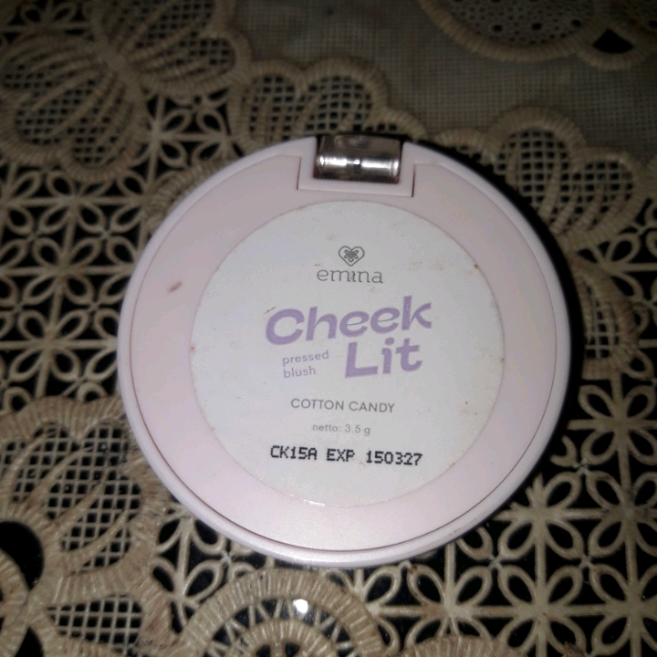 Cheeklit Pressed Blush On - Cotton Candy imgfdn-8fbe76bb-a3fc-49f6-8428-b4f4823cf122