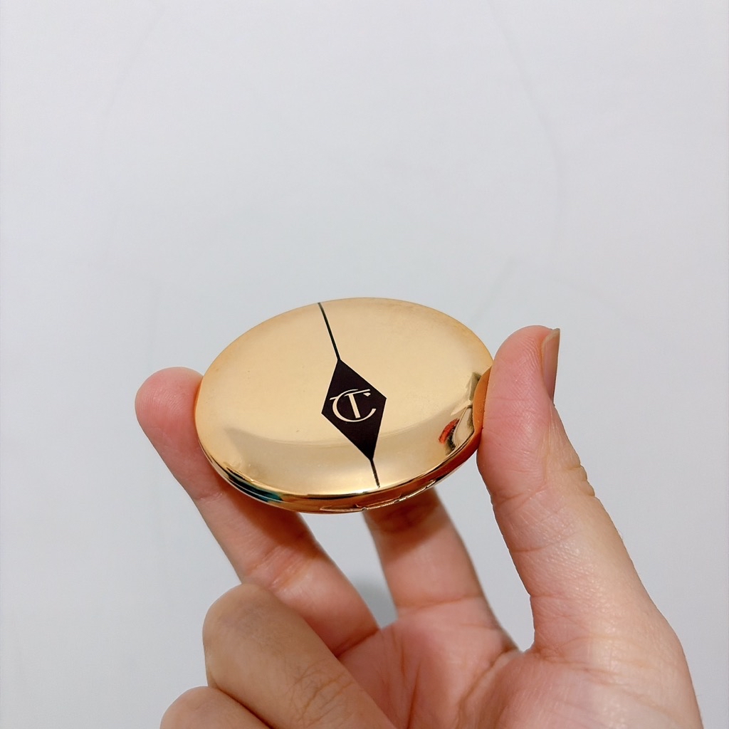 Charlotte Tilbury Airbrush Flawless Finish - Fair imgfdn-f579bf34-1eb9-4f1e-9639-8355025d128d