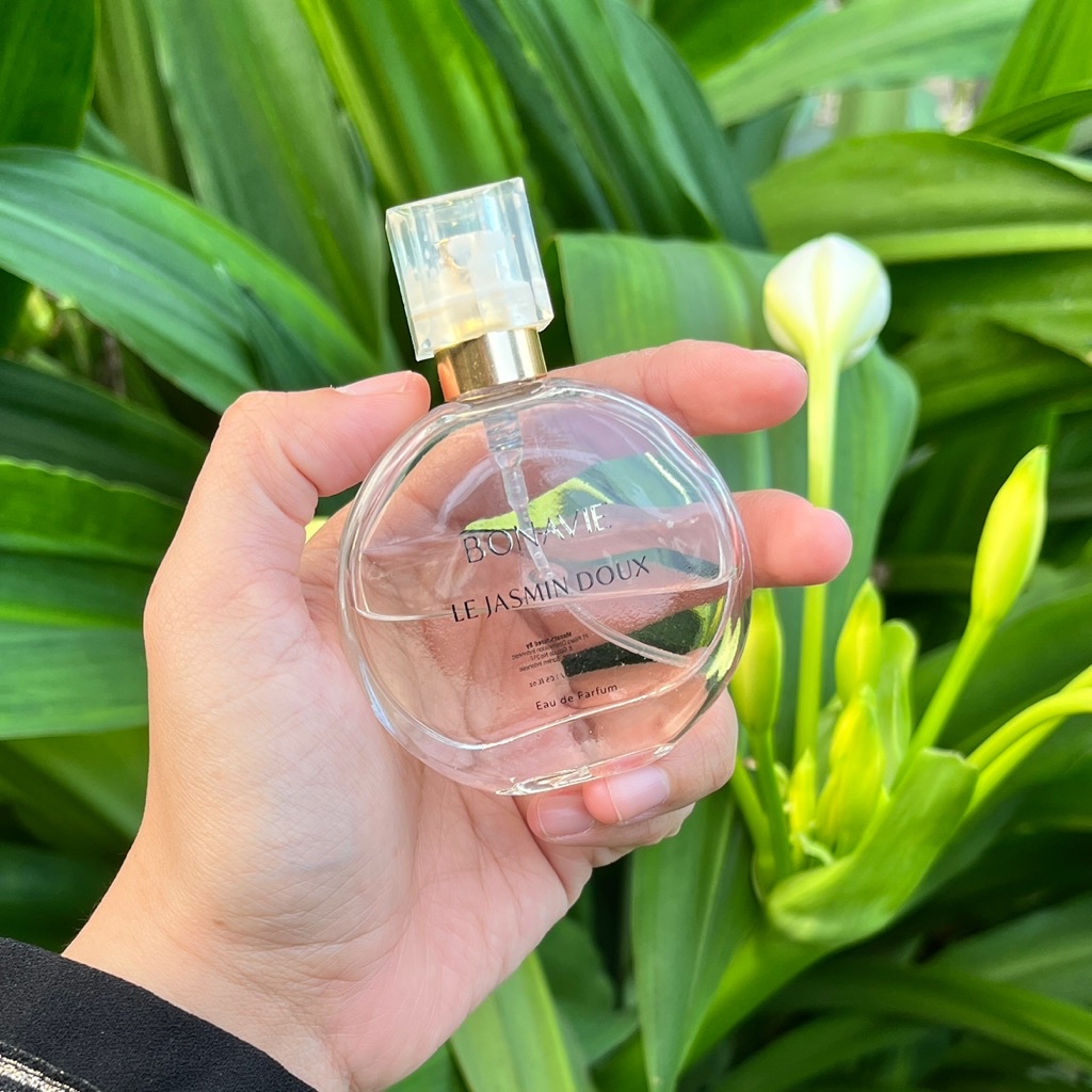 Eau De Parfum - Le Jasmin Doux imgfdn-59fe528b-a754-4295-bf7e-31f04b87aebb