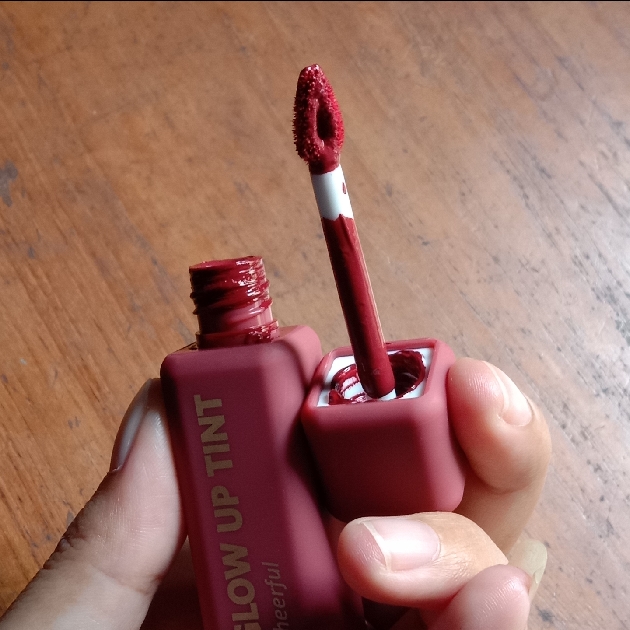 Glow Up Tint - Cheerful imgfdn-e92d00a6-3dac-436f-ba28-1b7e153d77b3