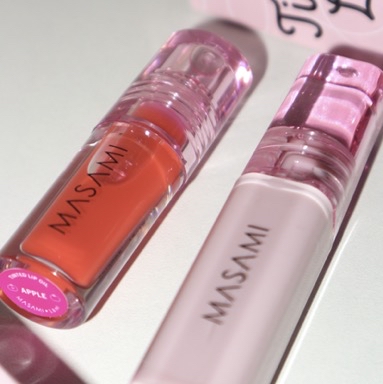 Tinted Lip Oil - Apple imgfdn-1fe66bf0-406e-4d13-a311-0b68feea7577