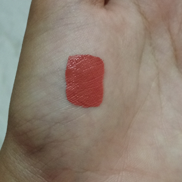 Oh My Glam Mattelast Lip Cream - 23 Rose imgfdn-53b3affa-0422-482a-8369-b292ad97e962