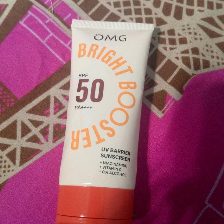 Bright Booster UV Barrier Sunscreen SPF 50 PA++++ imgfdn-e8461f7b-92ac-4213-a8b9-fda22088d1fb