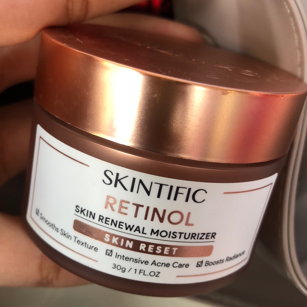 Retinol Skin Renewal Moisturizer imgfdn-98de26d7-ea9e-4bae-811a-65c55cedf06b