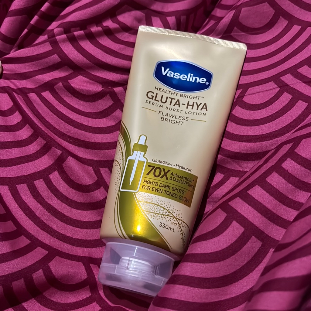 Healthy Bright Gluta-Hya Serum Burst Lotion - Flawless Bright imgfdn-4fd90d20-084c-4b41-8b8d-6e85174f0265