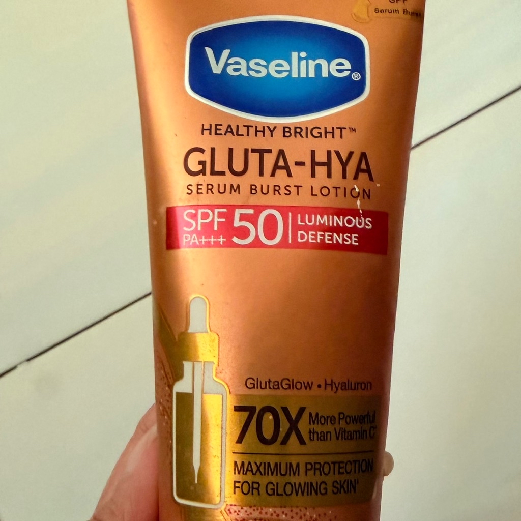 Healthy Bright Gluta-Hya Serum Burst Lotion - SPF 50 PA+++ Luminous Defense imgfdn-78e76074-8ace-4449-a276-6022aa3f6c88
