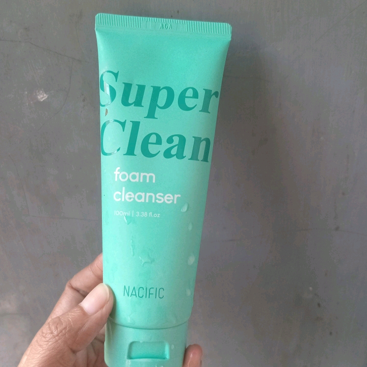 Super Clean Foam Cleanser imgfdn-1cbc291c-93af-460d-bbd4-6fc8d05ea1c3