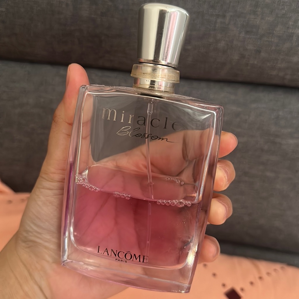 Miracle Blossom imgfdn-180c0144-3498-4733-99e3-3572e057f49e