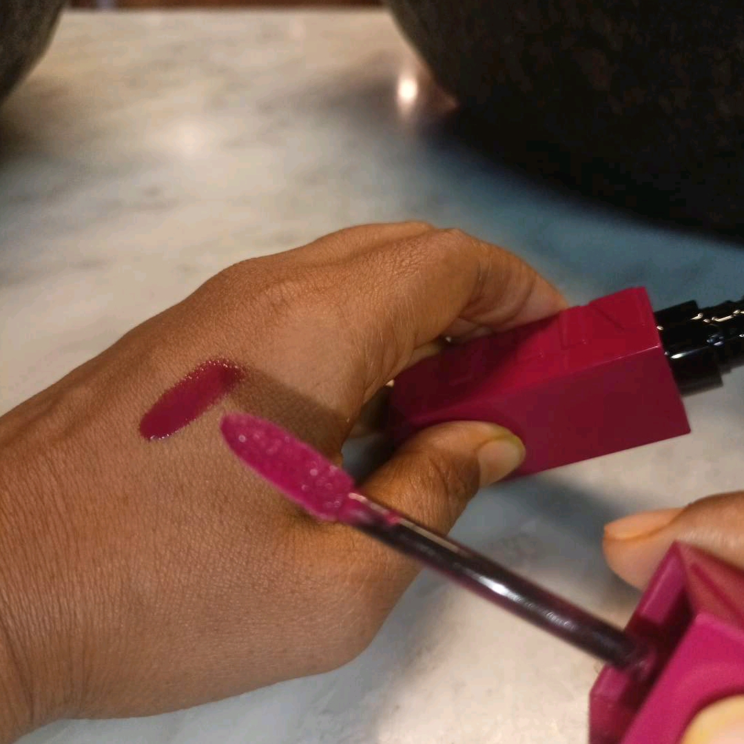 Super Stay Vinyl Ink Longwear Liquid Lipcolor - 30 Unrivaled imgfdn-5c57a3cd-21f2-4295-9eb0-ee12cbfd83f4