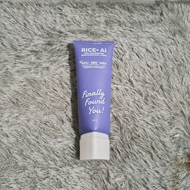 RICE+ AI High-Concentrated Brightening Body Lotion imgfdn-41dda79e-3296-4033-aa70-ccad2e6efabd