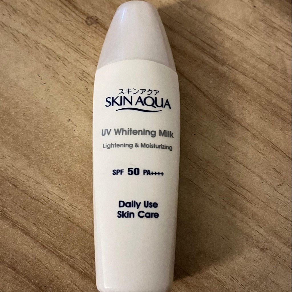 UV Whitening Milk imgfdn-91e94c8b-6e83-4627-8c5b-dec7248be024