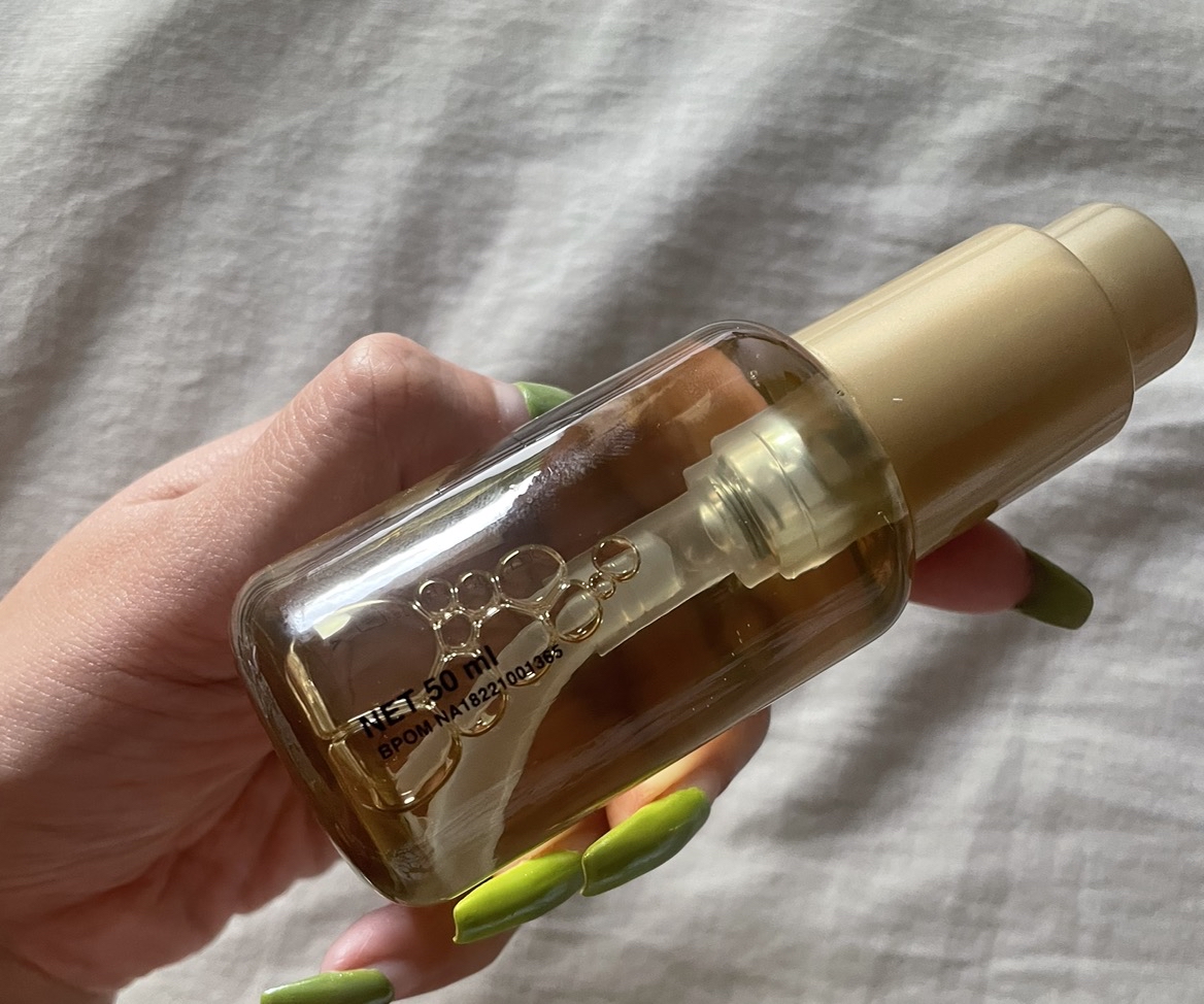 Serum Boost Hair Oil imgfdn-55c1db56-800e-40c1-9163-55e78bc6ba42