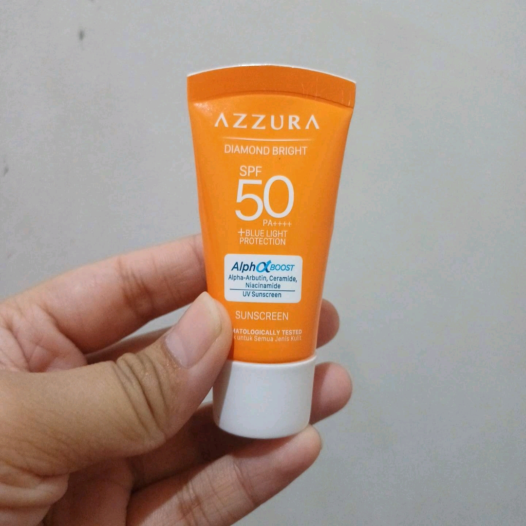 Diamond Bright Sunscreen SPF 50 PA ++++ imgfdn-6d96c3fd-bf64-441f-abf1-1a0a04dec2be