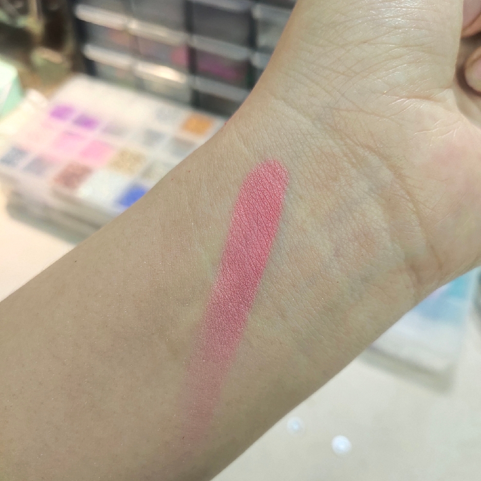 Moist Mochi Paste Powder Blush - 01 Berry Lava imgfdn-a8af41fd-ed14-446a-9cfe-4478dc3844eb