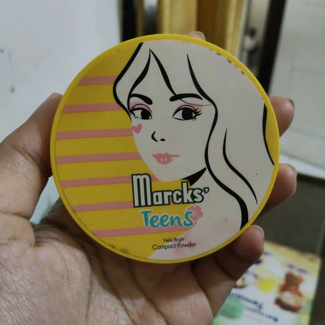 Compact Powder - Natural Beige imgfdn-8139dcdf-223d-467d-a58b-c41b6957bc4b