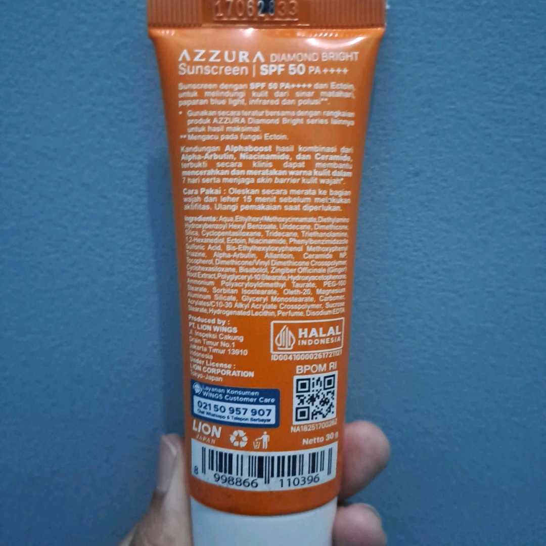 Diamond Bright Sunscreen SPF 50 PA ++++ imgfdn-b090b6fa-74df-4488-8b65-17492399ac7a