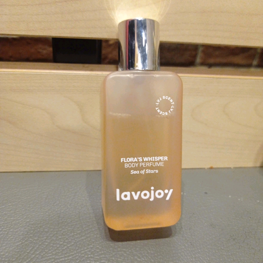 Floras Whisper Body Perfume - Orange Crush imgfdn-d254ff0b-092c-4896-8ecc-2cebd4e3a5fa