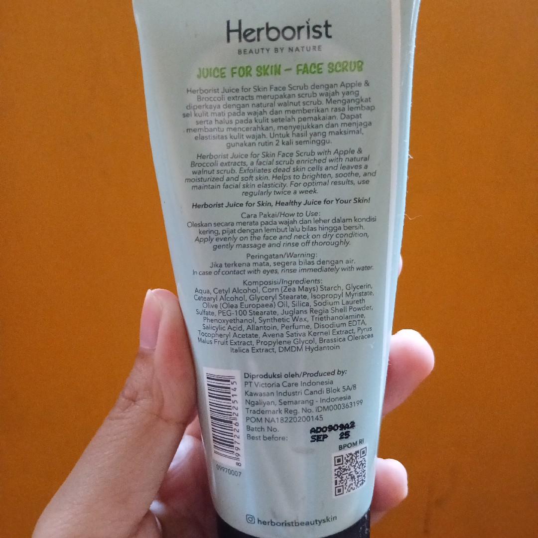 Juice For Skin Exfoliating Gel Scrub - Apple Broccoli imgfdn-b0a1bbfb-c7b7-46c5-91d5-d413f6d3922e