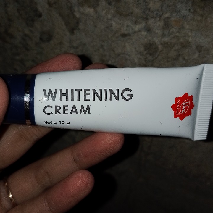 Whitening Cream imgfdn-c14dc686-dec2-40cd-8740-bcd9e450d786