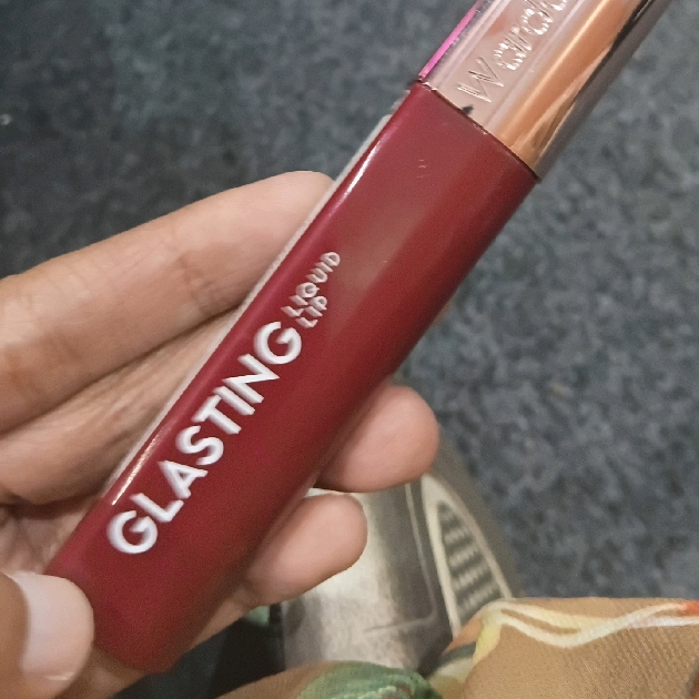 Glasting Liquid Lip - 08 Plush Pome imgfdn-a7be4da4-55f3-4c73-b9a6-7be0142cc54e