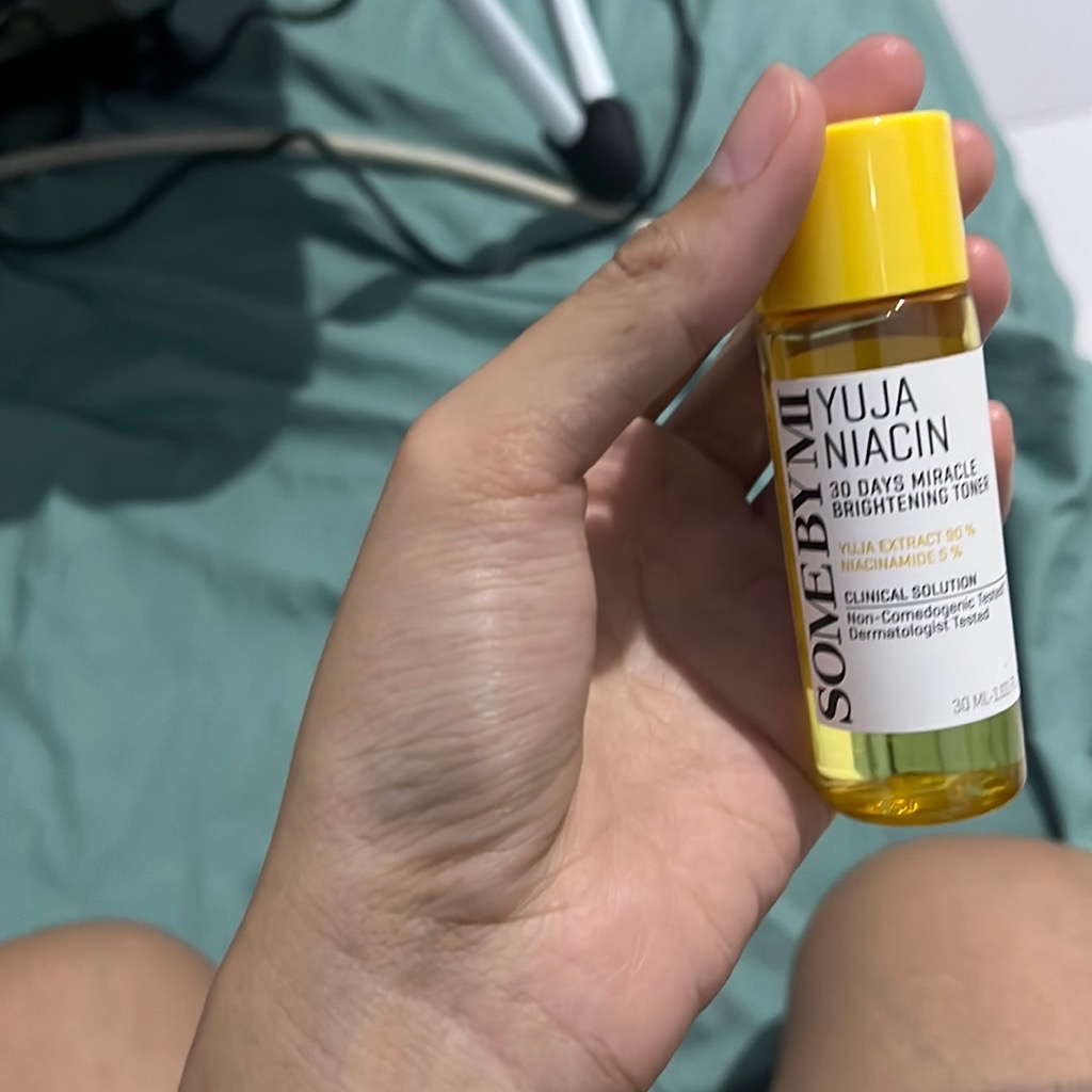 Yuja Niacin Brightening Toner imgfdn-254546cb-c25b-4d0d-a594-a9c8f9a7de40