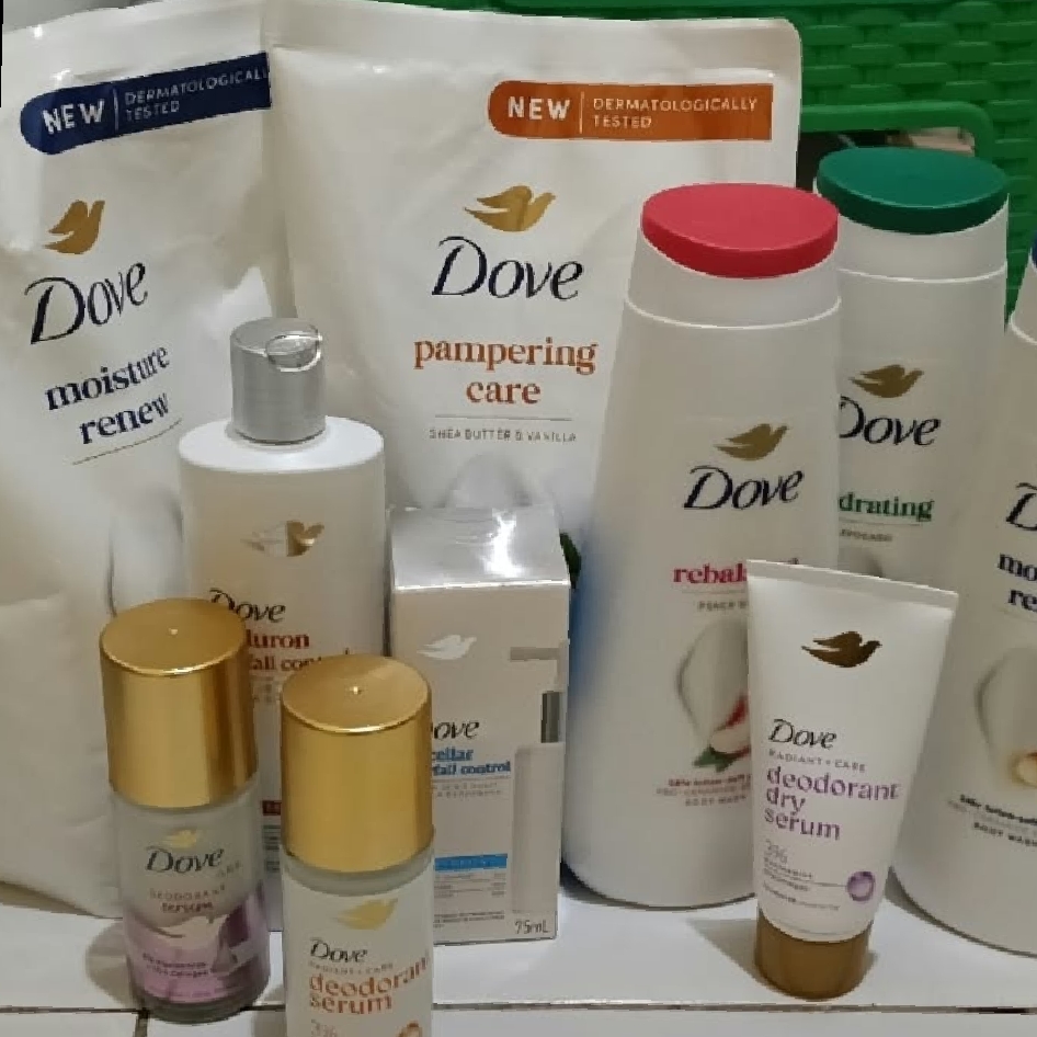 Radiant+Care Deodorant Serum Roll On  - 3% Niacinamide + 10x Collagen imgfdn-7d91a647-0782-491a-8e7e-eb09e28e87e0