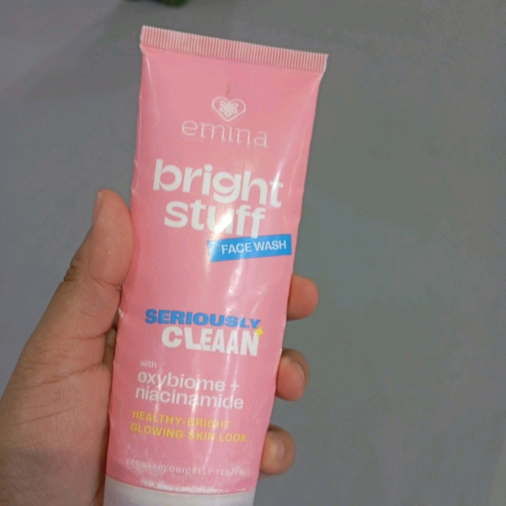 Bright Stuff Face Wash For Acne Prone Skin imgfdn-a06763ed-4d41-4eff-af61-a24f4f3861d0