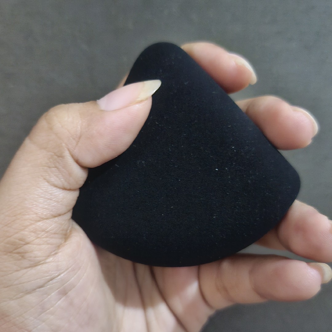 Pillow Triangle Sponge imgfdn-31b8f3ad-fcf8-4684-b421-3218b397618f