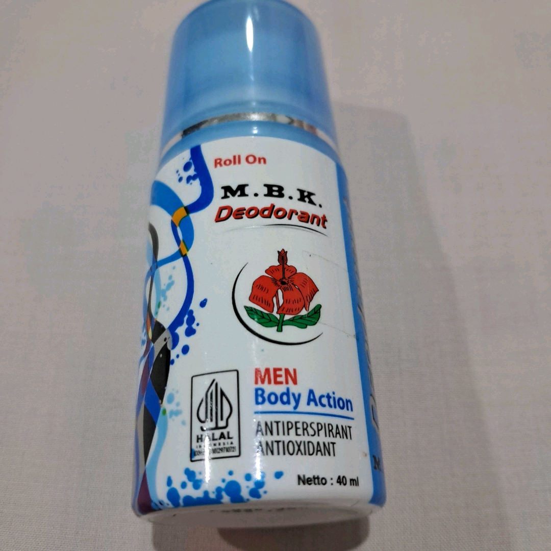 Deodorant Roll On MEN Body Action - Biru imgfdn-1e23f3ff-9a97-4f97-82fb-0a8ddda955b2