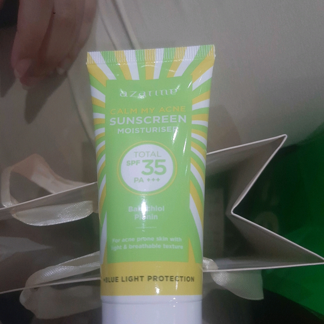 Calm My Acne Sunscreen Moisturizer imgfdn-d43a5e0f-cd8c-4394-8bb4-29540780ca46