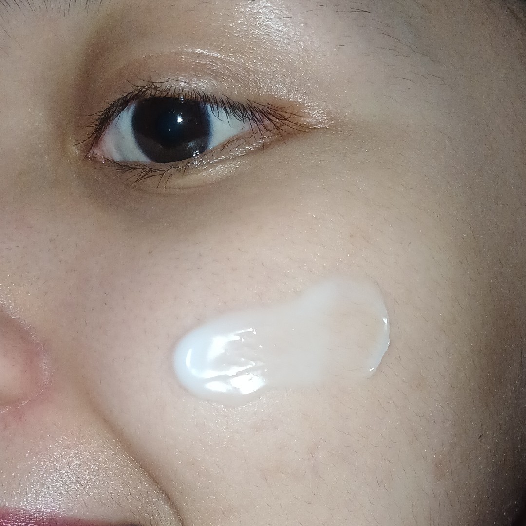 Waterdrop Sleeping Mask imgfdn-9dcd0156-8a17-4aae-97c7-7a4bf4d02f02