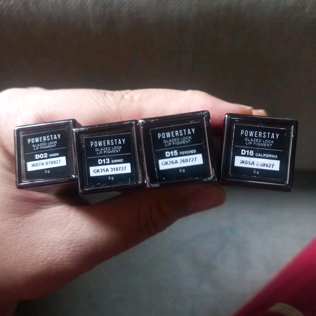 Powerstay Glazed Lock Lip Pigment - D15 Psyched imgfdn-679ed169-a40a-467f-ba54-c380d1ecdee4
