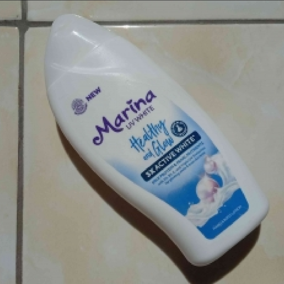 UV White Healthy & Glow Lotion imgfdn-96467b47-a548-4702-bfcc-c8d8c5d2f10b