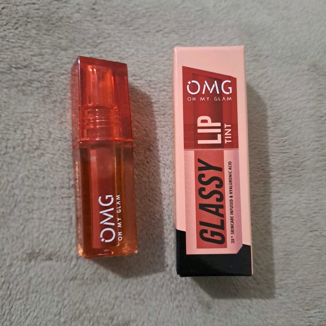 Glassy Lip Tint - 01 Crepe imgfdn-9d887861-bc80-48ca-9a88-d72e0a2e86bb