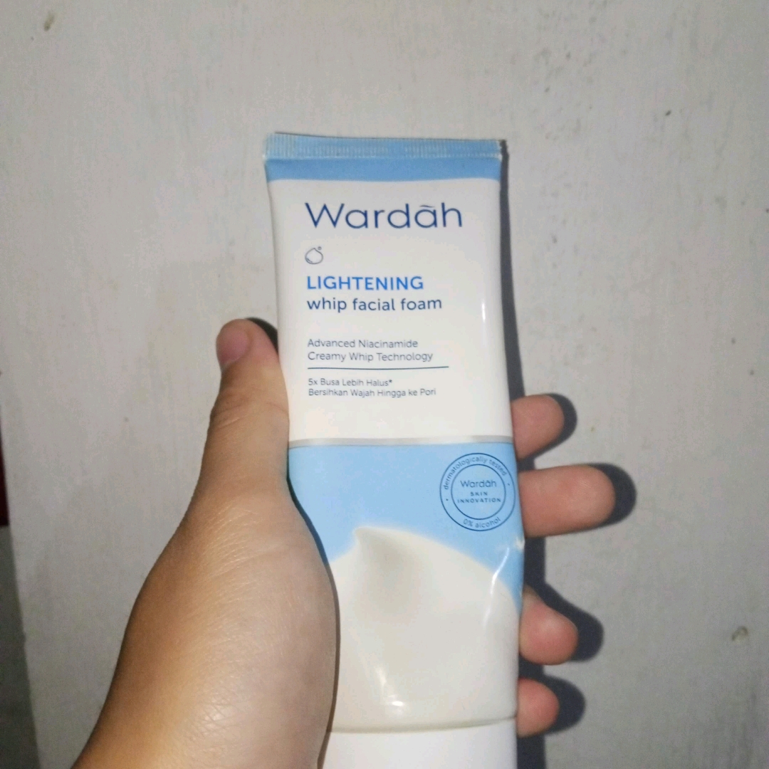 Lightening Micellar Gentle Wash imgfdn-b9022638-4577-4c62-b48f-e5bd2df91595