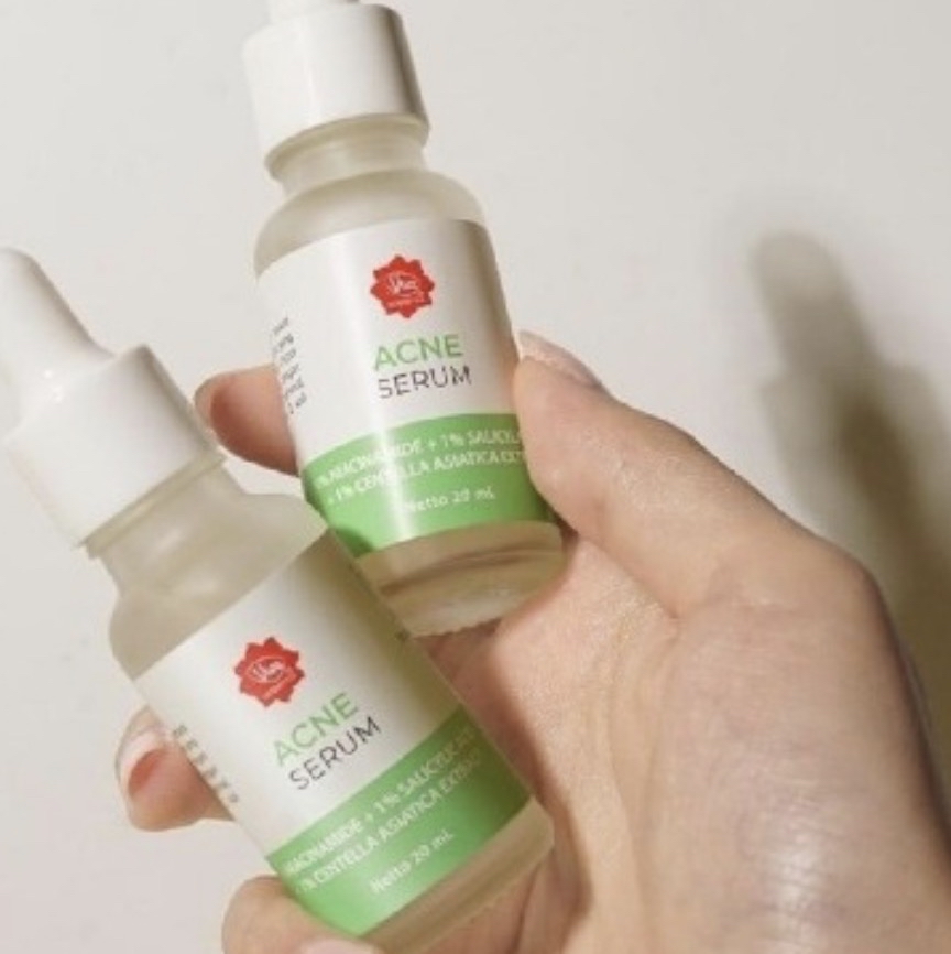 Acne Serum With Triple Clarifying Actives imgfdn-b68993ac-cf9f-4baa-82ae-53f35ac7008e