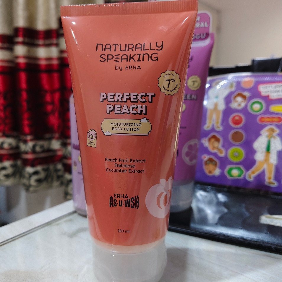 Perfect Peach Moisturizing Body Lotion imgfdn-96bac5a4-a55f-4a5b-ba74-857a85507b52