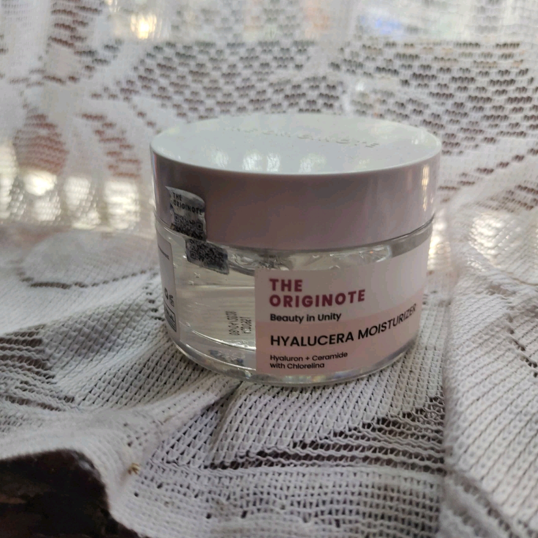 Hyalucera Moisturizer imgfdn-88347176-b706-4520-a8ab-d10ee3241710