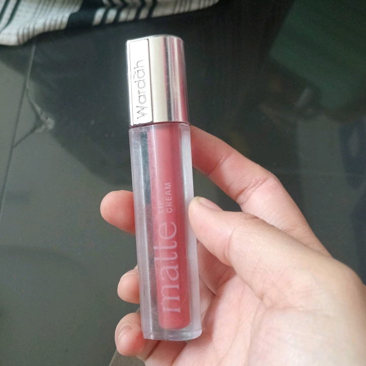 Exclusive Matte Lip Cream - 22 Rouge Velvet imgfdn-3d21119f-1cf2-43a0-b06d-a2223e005ed6