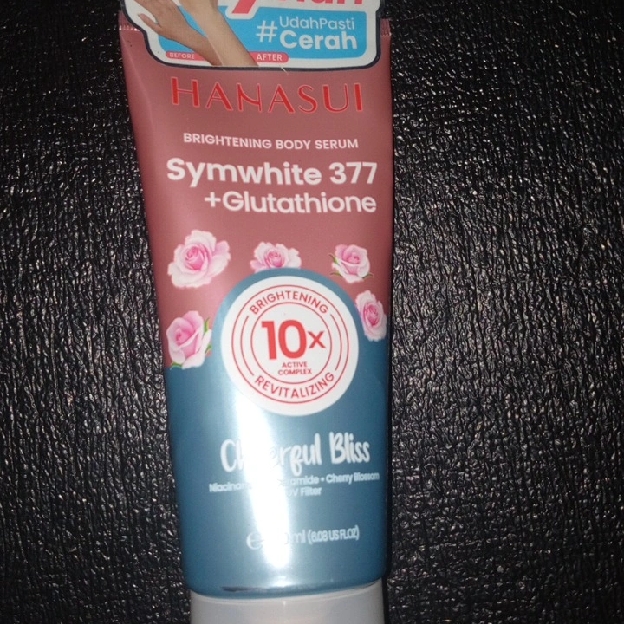 Brightening Body Serum - Cheerful Bliss imgfdn-5579e031-d72f-43c1-a1a4-88b2191566db