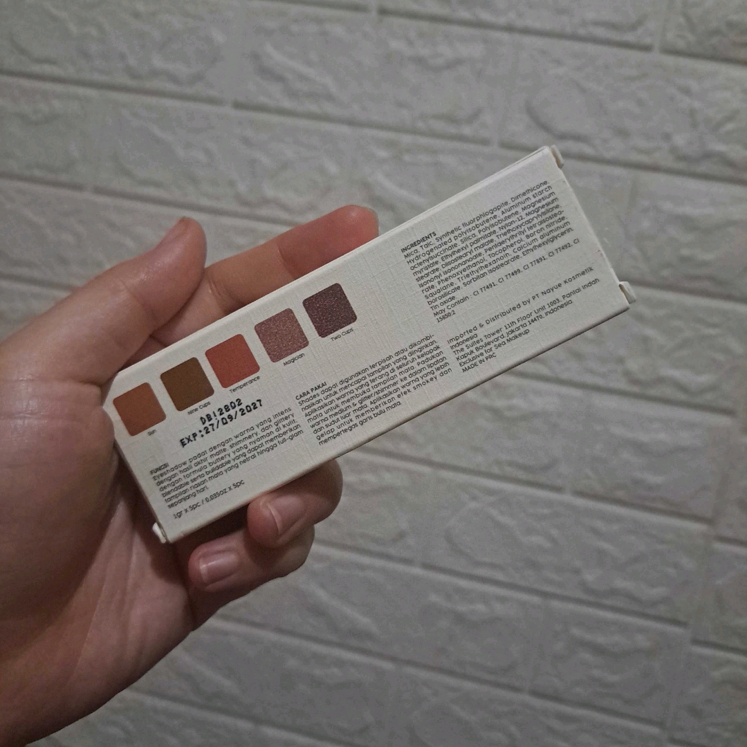 Day to Glam Eyeshadow Palette - Elements imgfdn-6e6b894a-ea63-4f0d-855b-6cef34328167