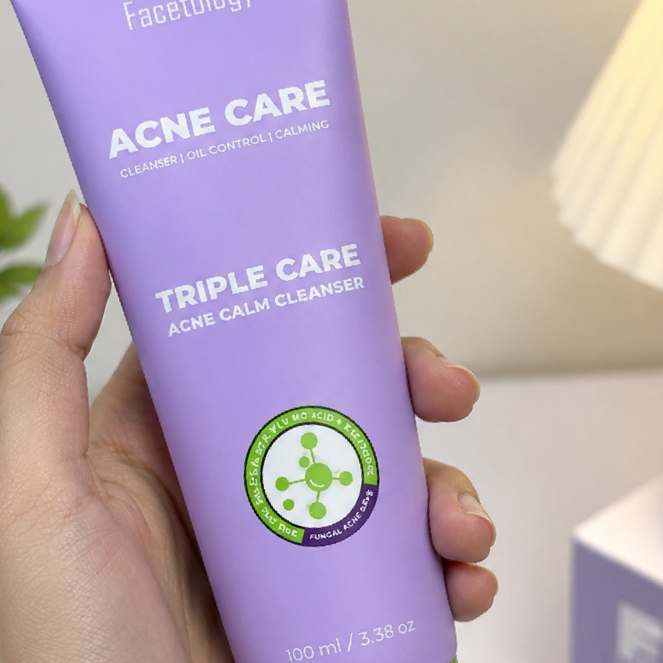 Triple Care Acne Calm Cleanser imgfdn-943d19a7-f800-44ea-a28f-7a96800c6966