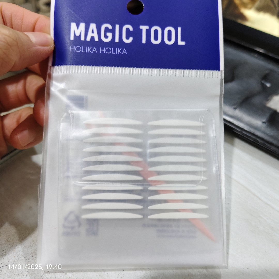 Magic Tool Double Eyelid Tape imgfdn-46d7e140-cd6f-47bf-8063-cc036d03bf35